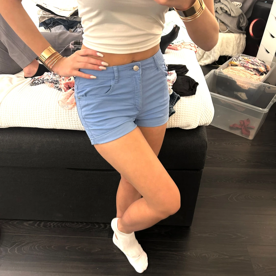 Blå shorts från H&M - 1