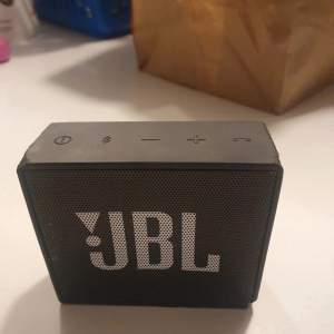 Funkar jätte bra faktiskt (JBL)