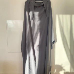 Jilbab grå - ALLA MINA JILBABS ÄR HELT NYA OCH OANVÄNDA - INKÖPSPRIS 🌸stl M