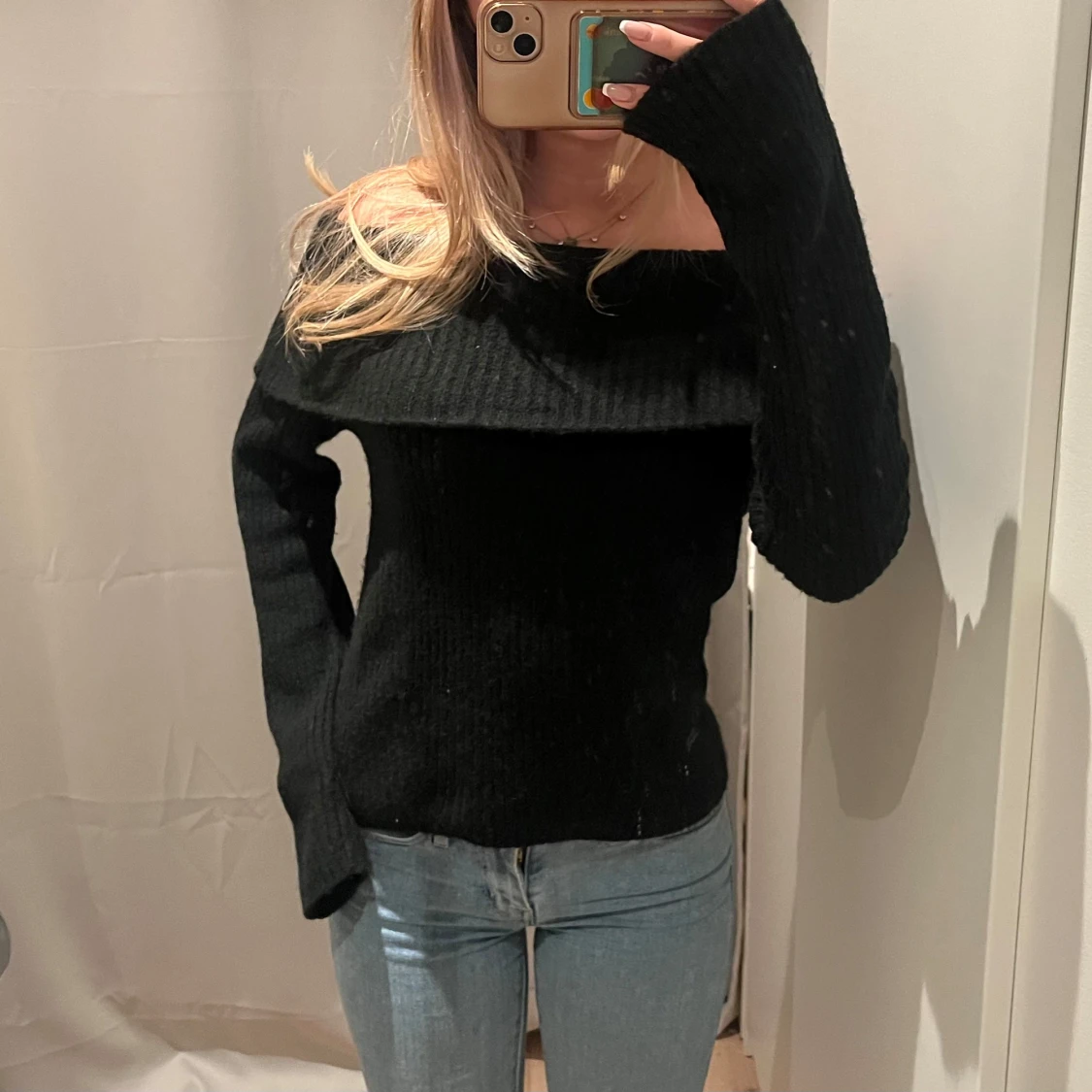 Svart offshoulder tröja - 3