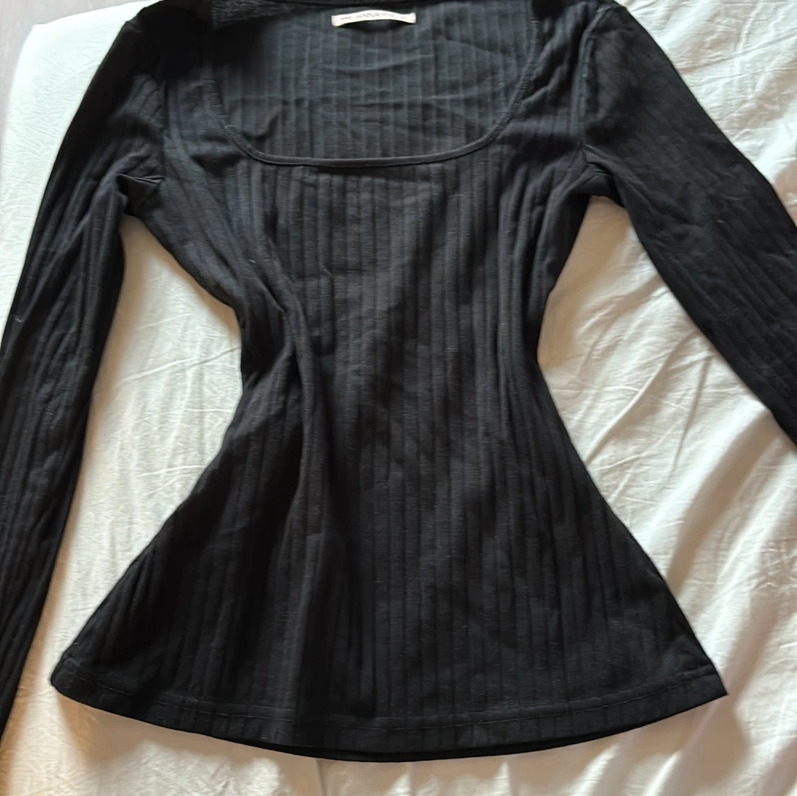 Långärmad svart tröja