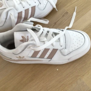 Sneakers - Addidas sneakers! Oanvända! 