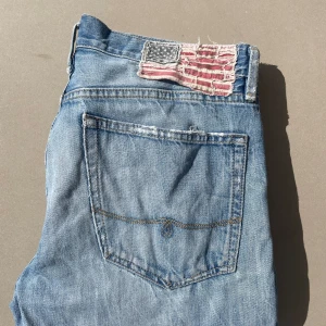 Ralph lauren jeans - Tja, säljer ett par Ralph Lauren jeans i storlek 32:34. Modellen är 185 och jeansen är i fint skick. Hör av er vid funderingar!🙏🏼