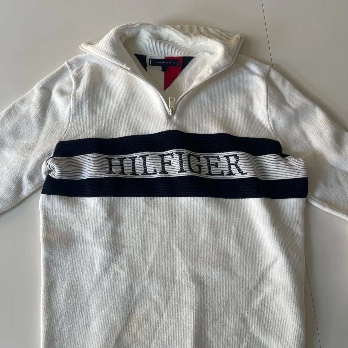 Halfzip från tommy hilfigher  - 91