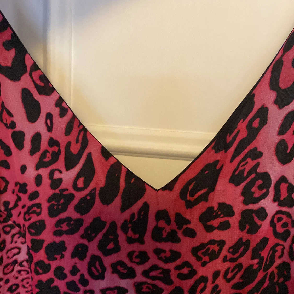 Rosa leopardmönstrad långklänning - 3