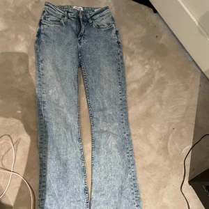 Weekday jeans - Säljer dessa weekday jeans