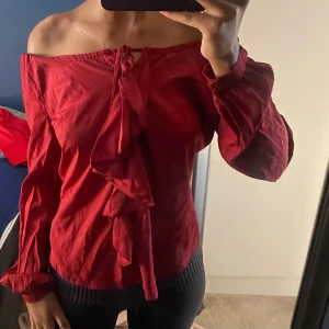 Blus - Så fin röd blus❤️