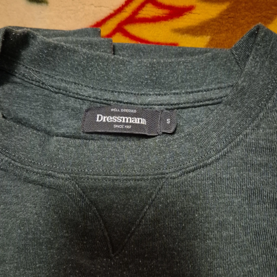 Grön grå- tröja från Dressmann - 1