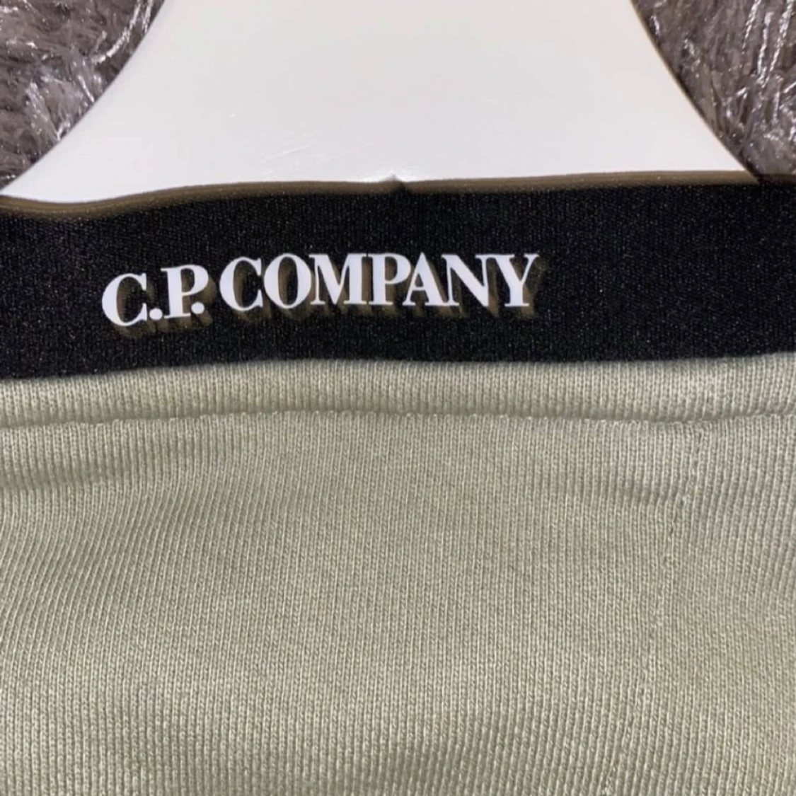 Olivgrön tröja från C.P. Company - 1