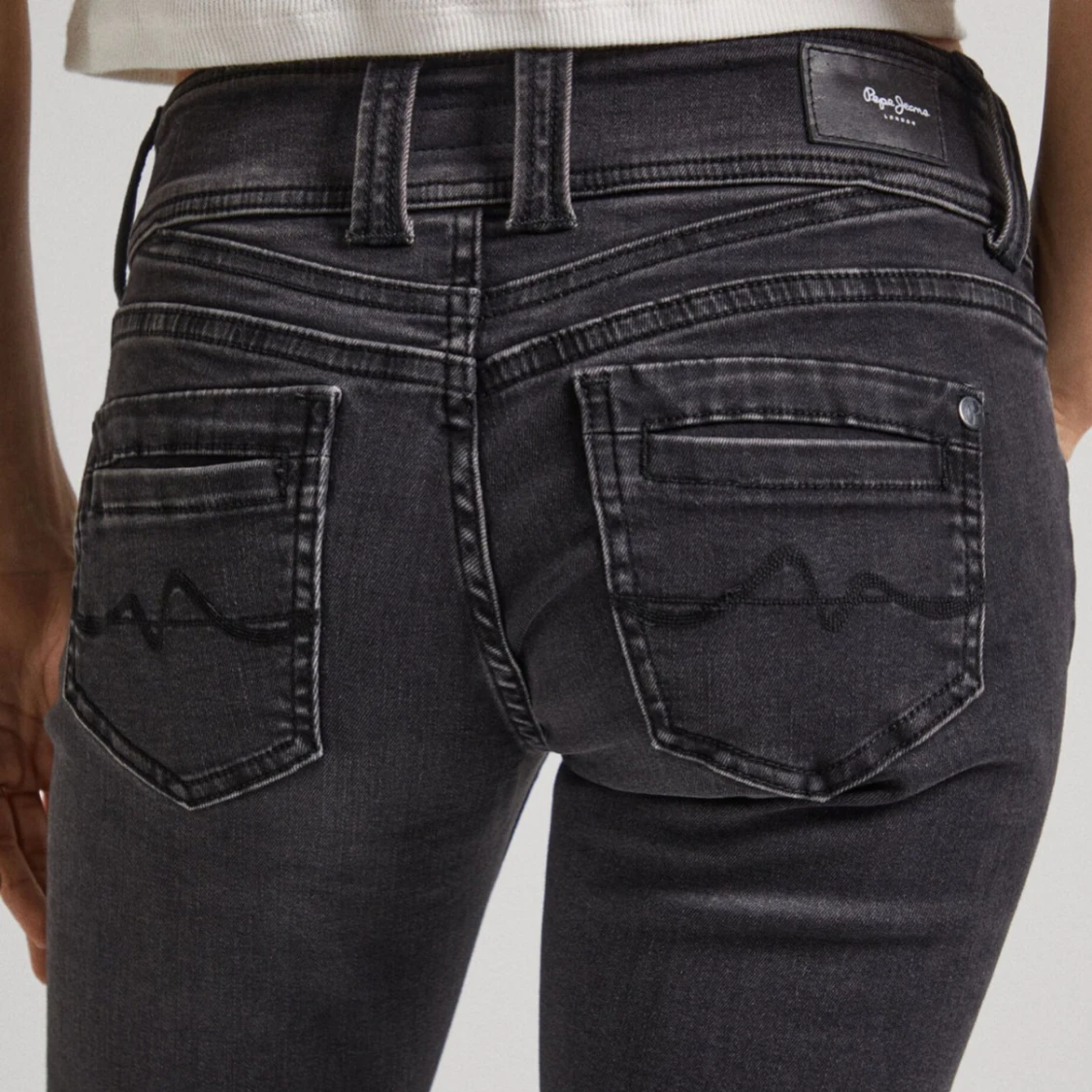 Lågmidjade jeans från Pepe Jeans - 2