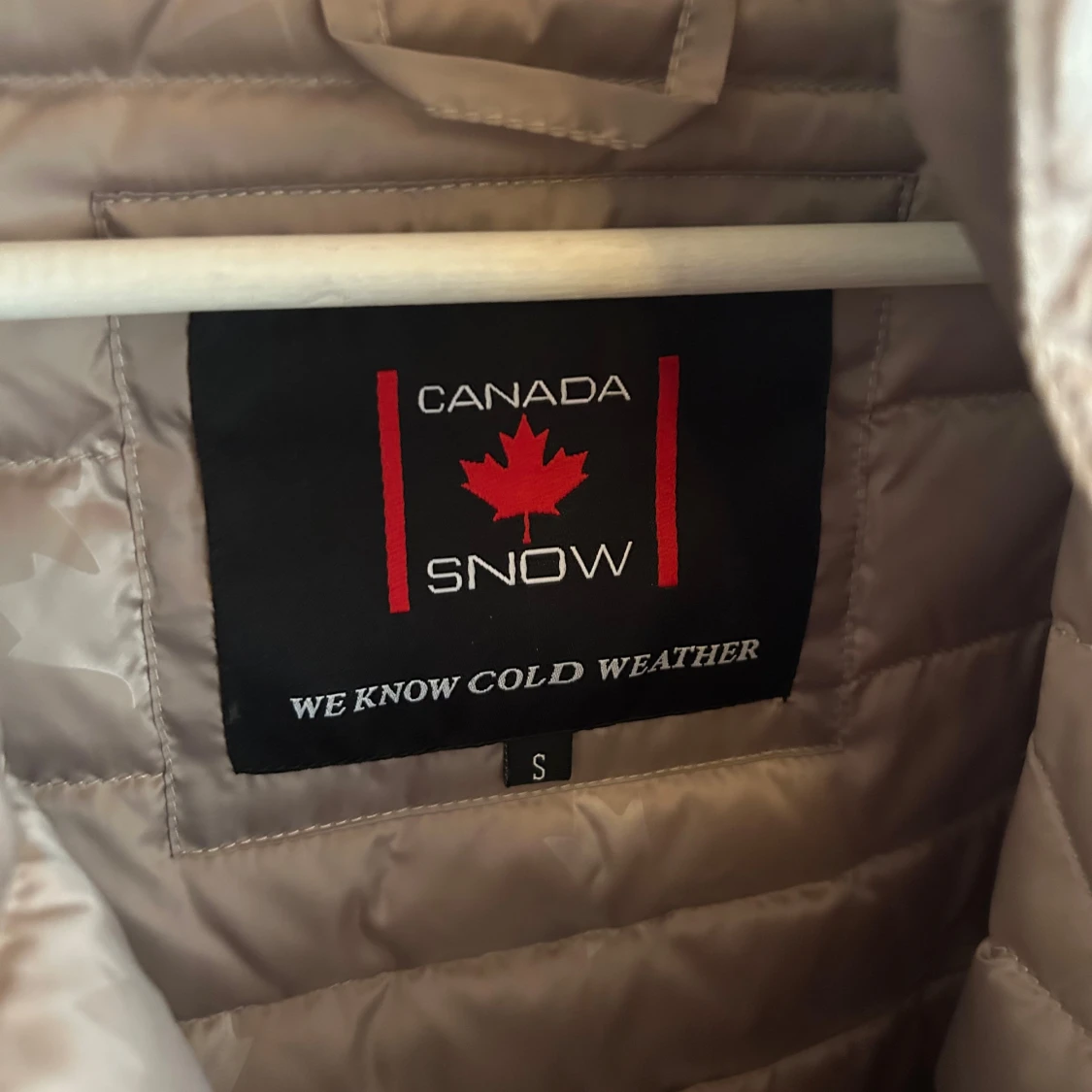 CANADA SNOW Leila Quiltad Jacka  - 91