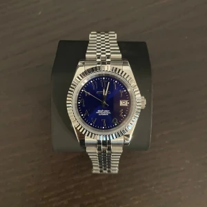 Seiko Mod klocka - Hej, säljer denna Seiko mod jag byggde ihop häromdagen. Ej använd givetvis. Vid frågor angående klockan är det bara att skriva så svarar jag gärna:) 