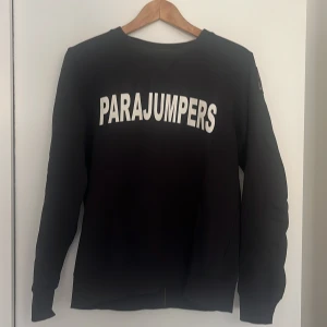 Parajumper Tröja - Parajumper tröja i storlek M Skick 8/10 Nypris 1600kr