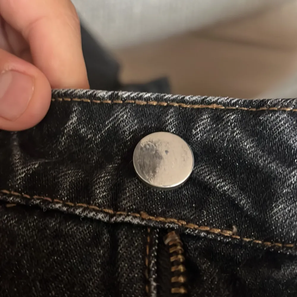 Ett par sköna baggy jeans, rare att få tag på! Hör av er vid frågor . Jeans & Byxor.