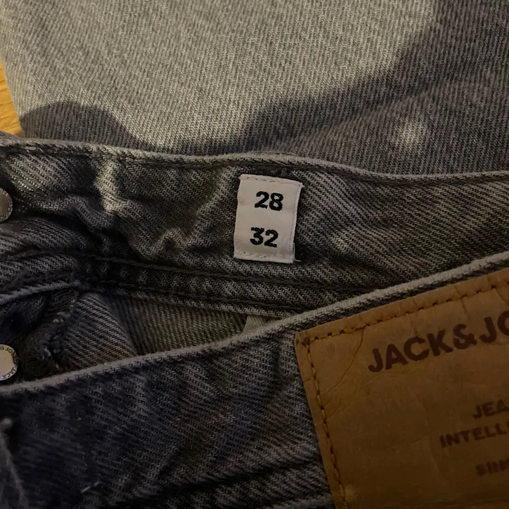 Jack and Jones jeans, snygg färg. 28/32. Jeans & Byxor.