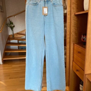 Fina jeans  - 34/xs , helt nya 