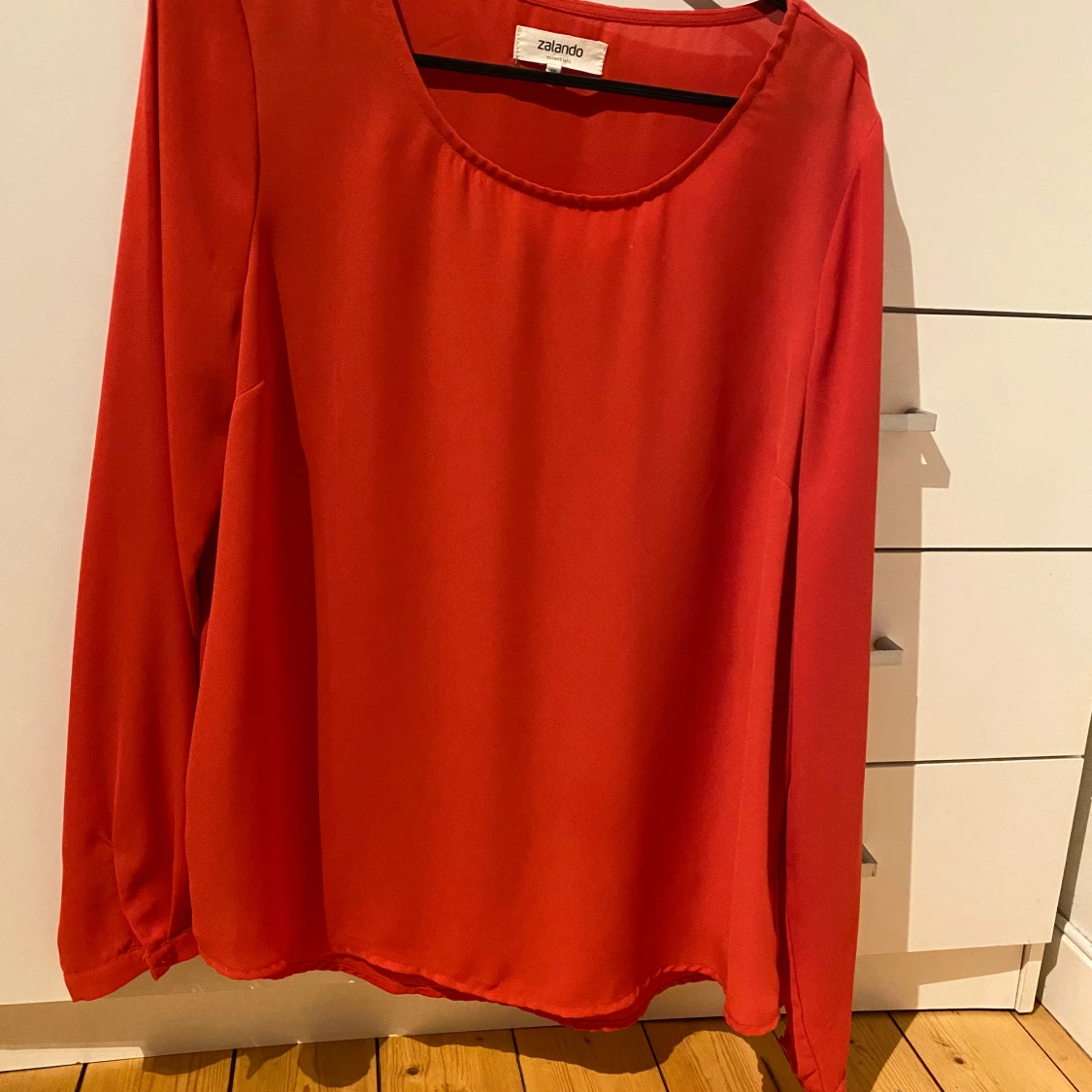 Röd blus från Zalando Essentials