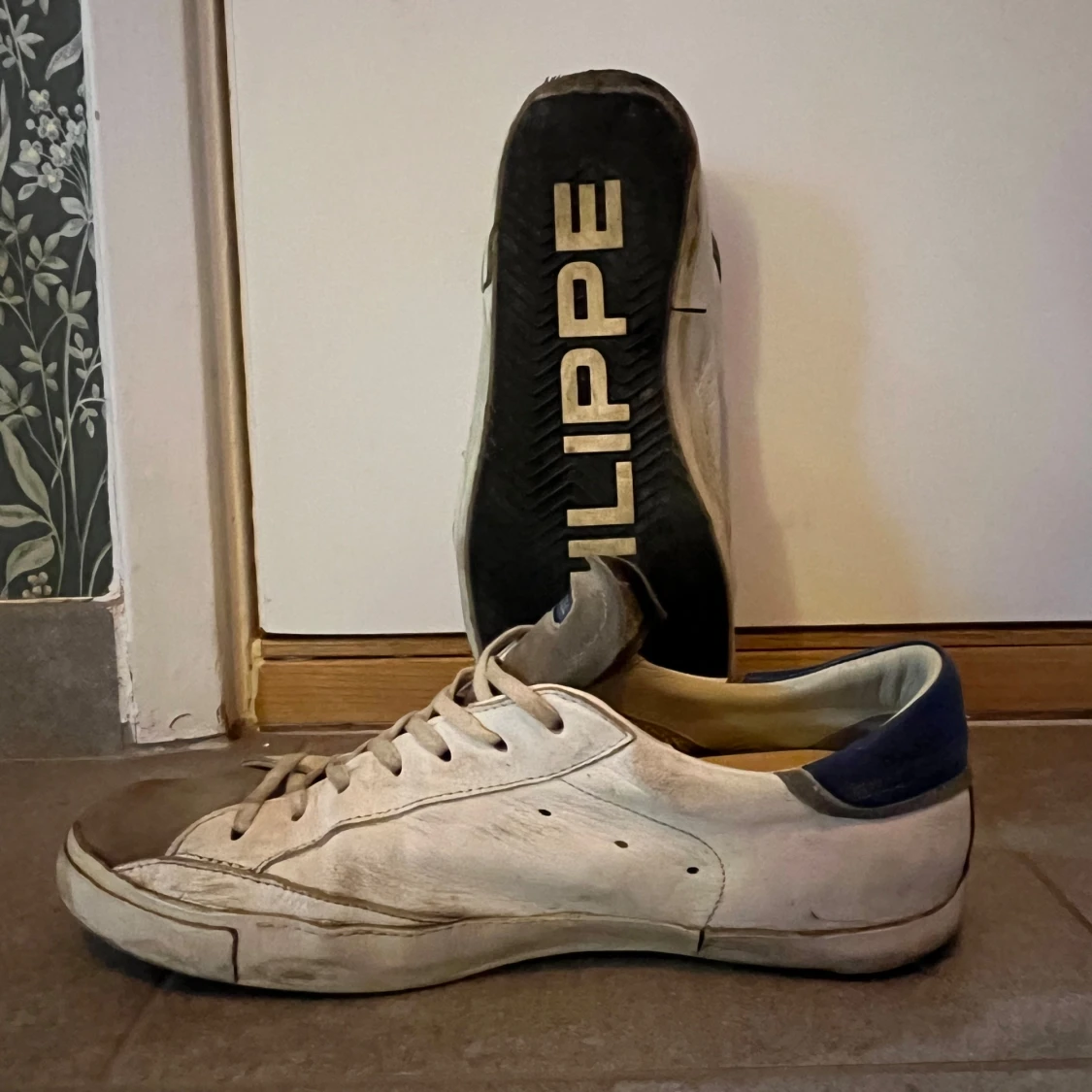 Vita sneakers från Philippe Model - 91