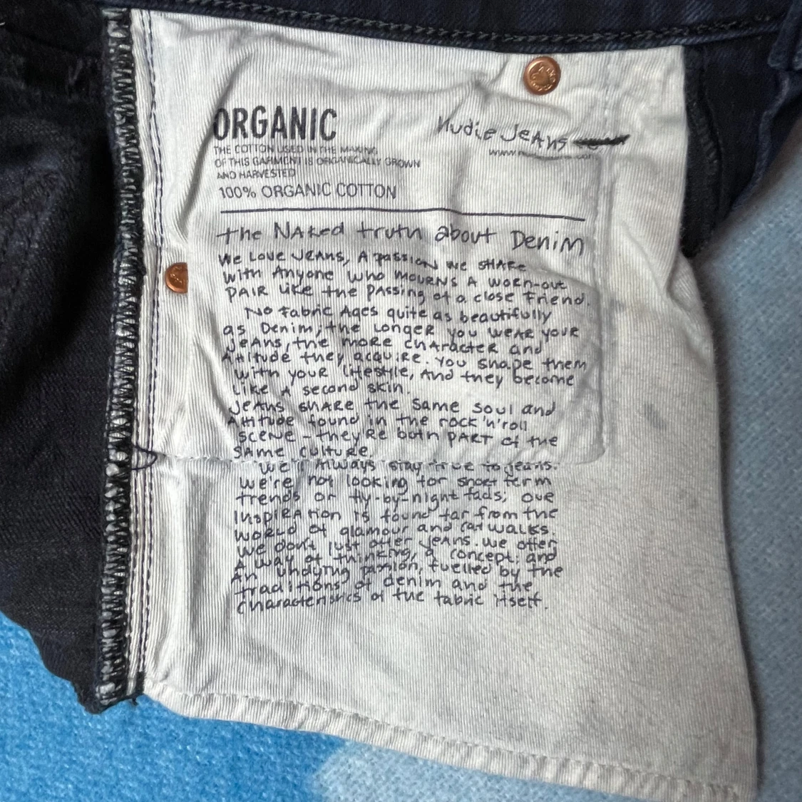 Mörkblå nästan svarta jeans från Nudie Jeans - 93