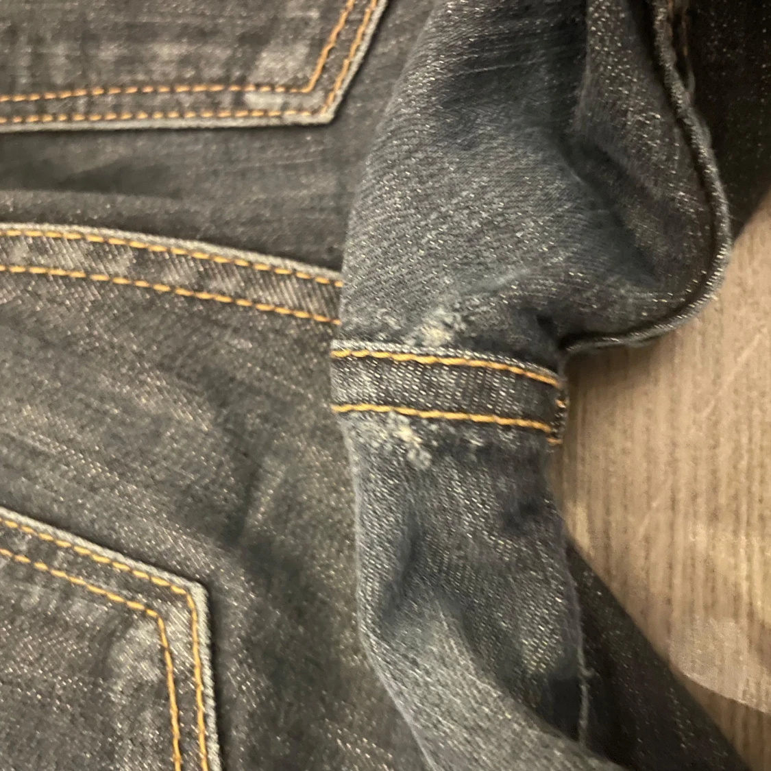 Bootcut mörkblå jeans  - 93