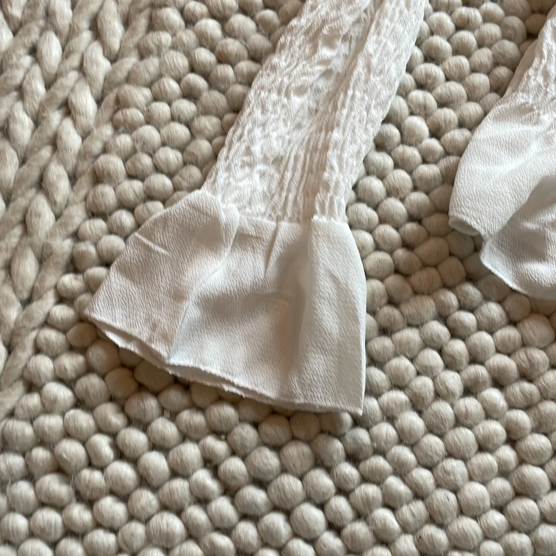 Vit blus från Boohoo - 2