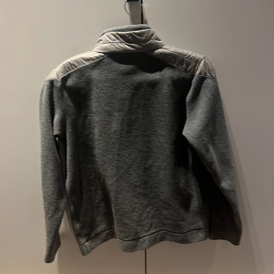 Grå fleecejacka från Moncler - 1