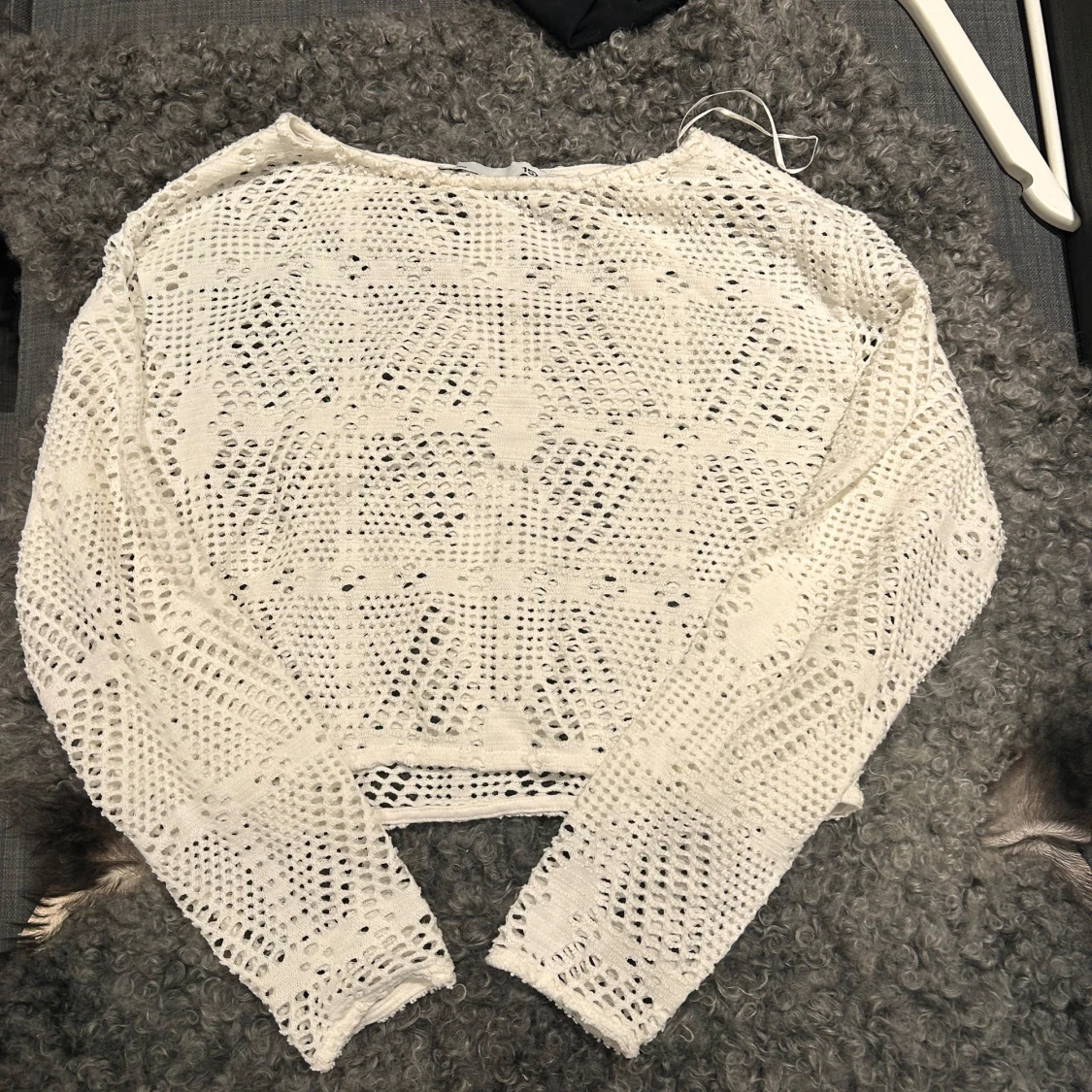 Vit spetsstickad tröja - 90