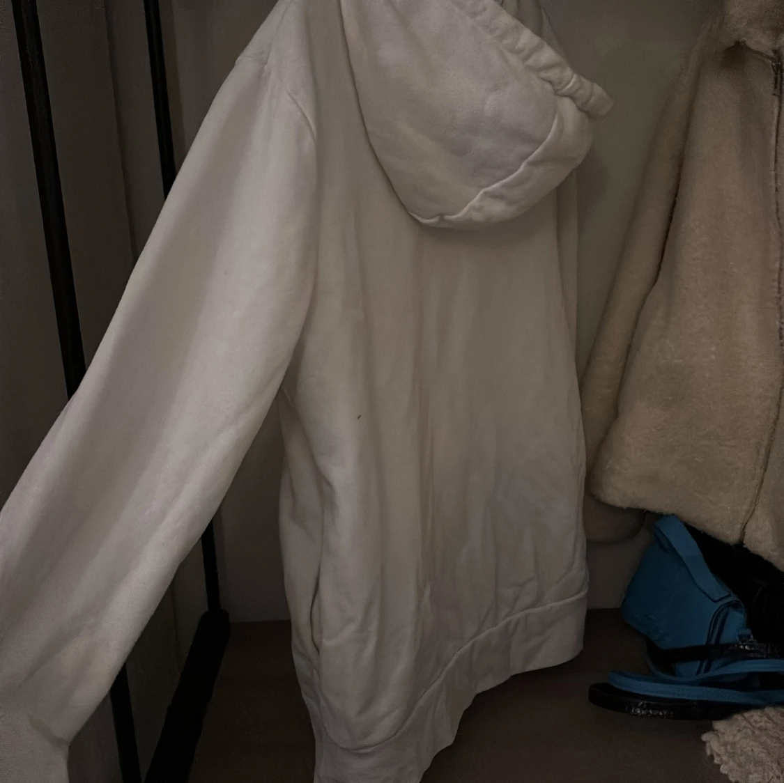 Vit hoodie från Primark - 90