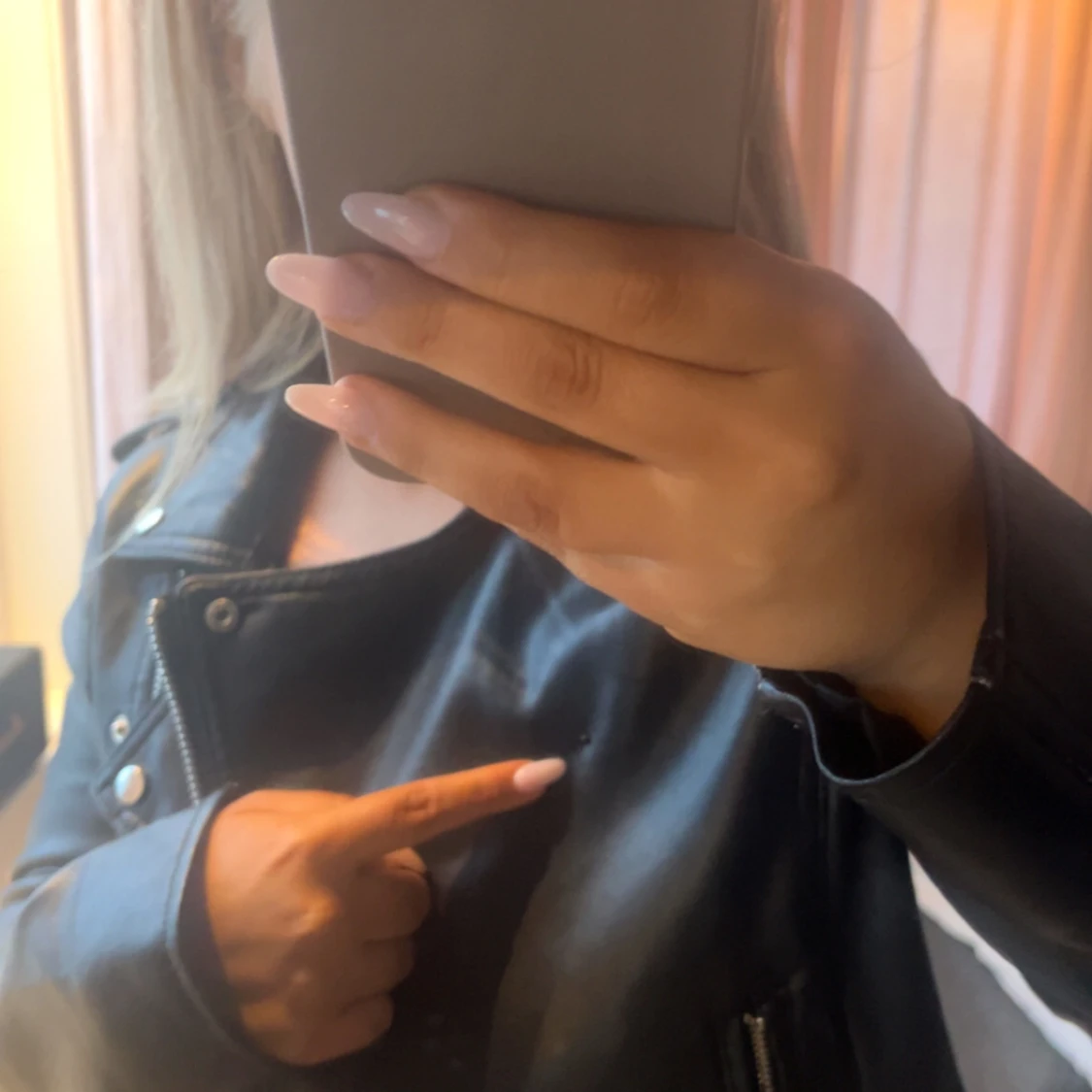 Svart skinnjacka - 91