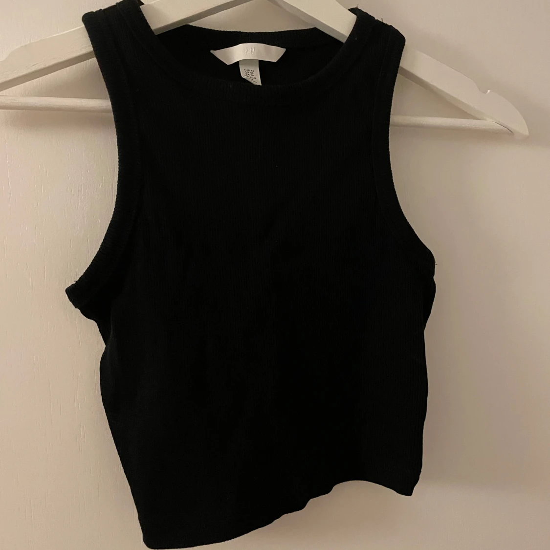 Svart ribbad crop top