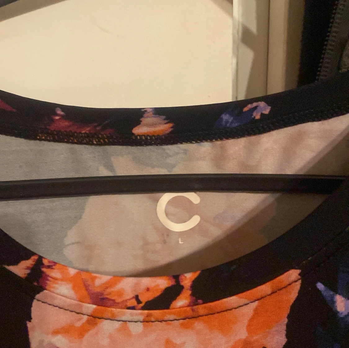 Blommig topp med korta ärmar - 91