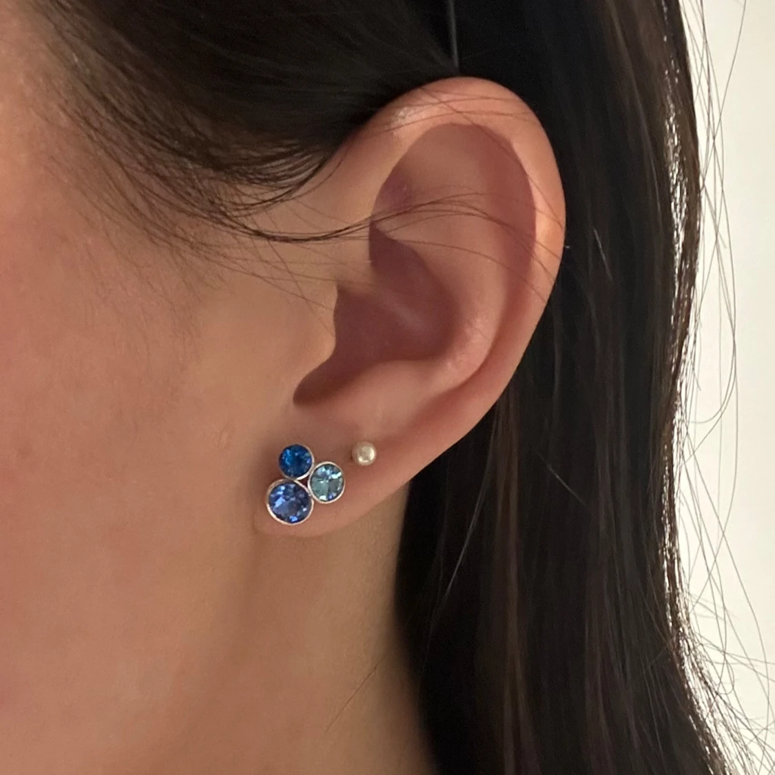 Blå diamantliknande silver örhängen  - 2