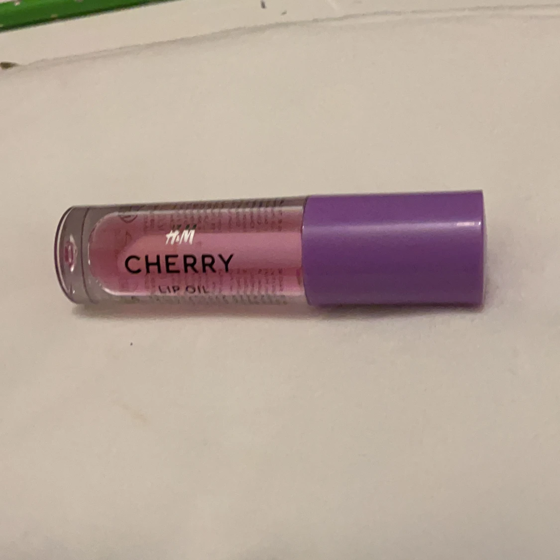 Cherry Lip Shine från H&M