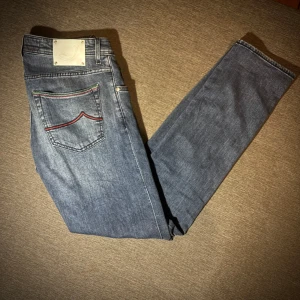 NYSKICK Jacob Cohën byxor slim fit - 🏞️oerhört snygga j.c byxor i modell 622 - sök upp modellen för passform🏞️ |Skick:10/10| MÅTT: Innerben ~74-75cm bredd ~ 45cm ankelbredd ~ 17cm lårbredd ~ 22cm | ‼️SLÖSA INTE MIN TID‼️