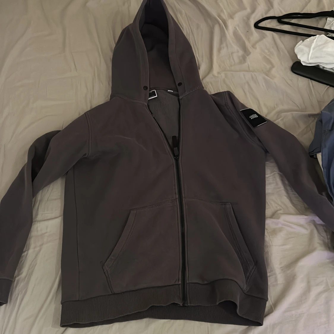 Grå hoodie från Jack & Jones