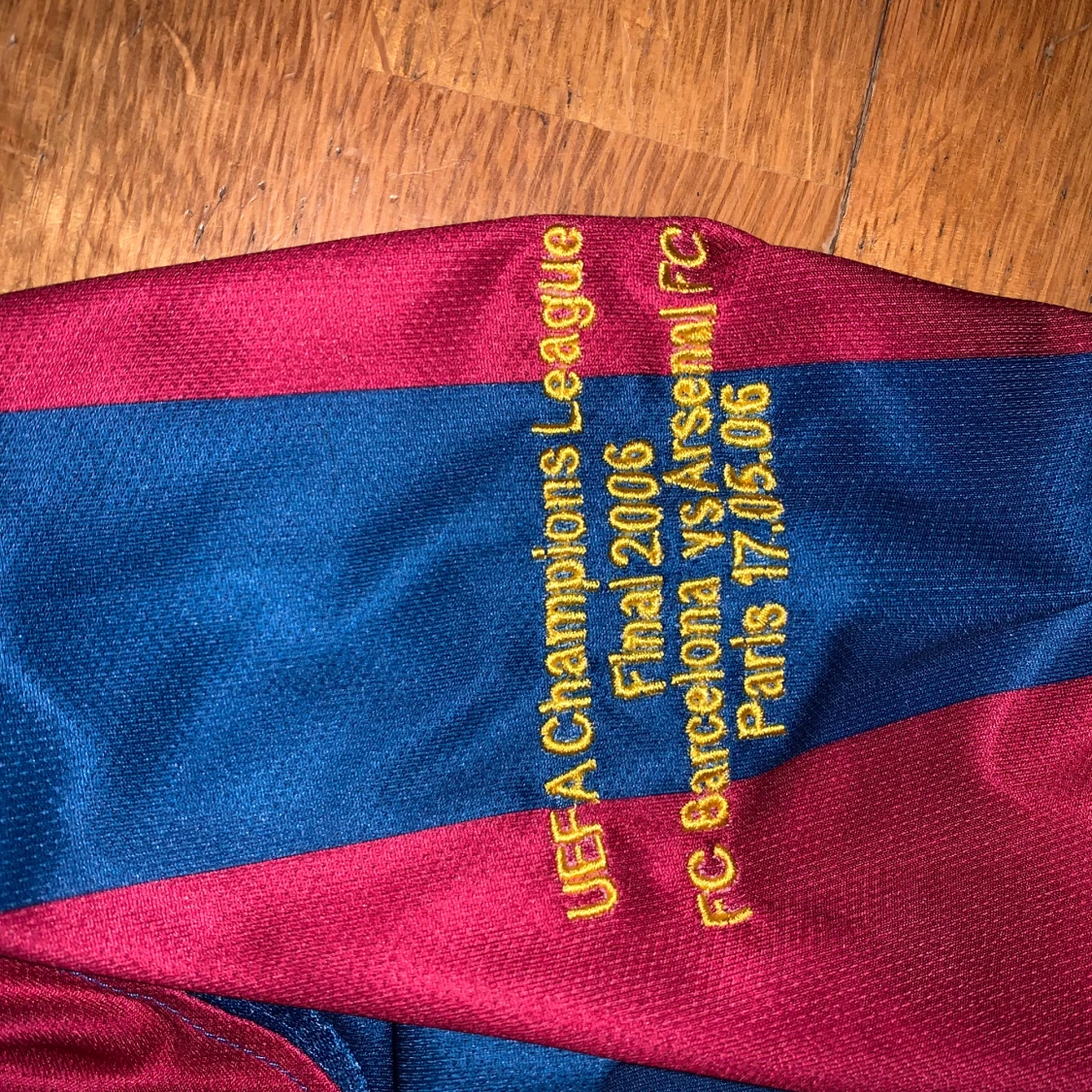 Ronaldinho 2006 Barcelona shirt  - 2