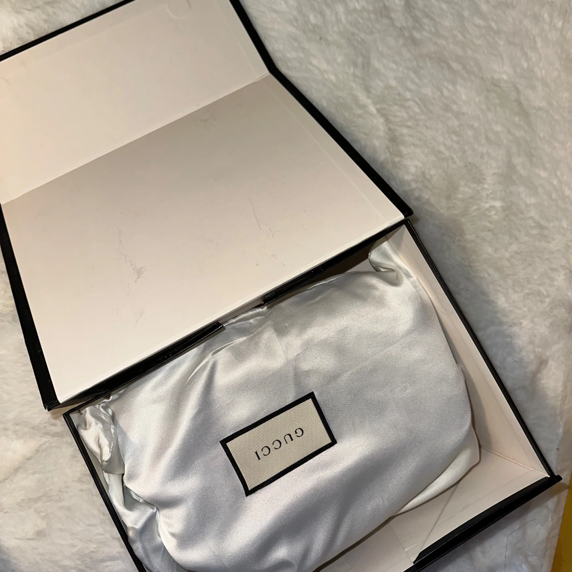 Svart axelväska från Gucci - 91