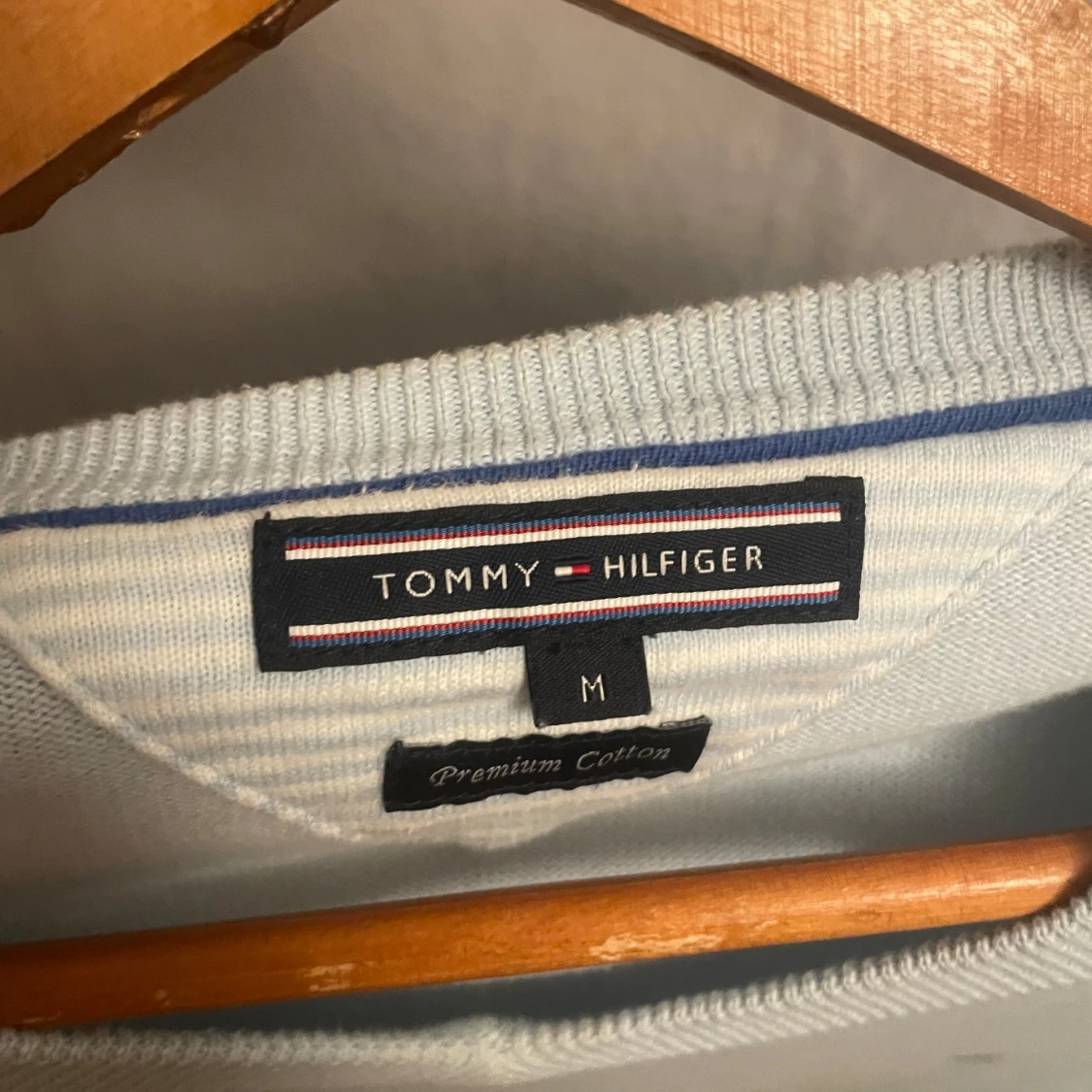 Ljusblå tröja från Tommy Hilfiger - 92