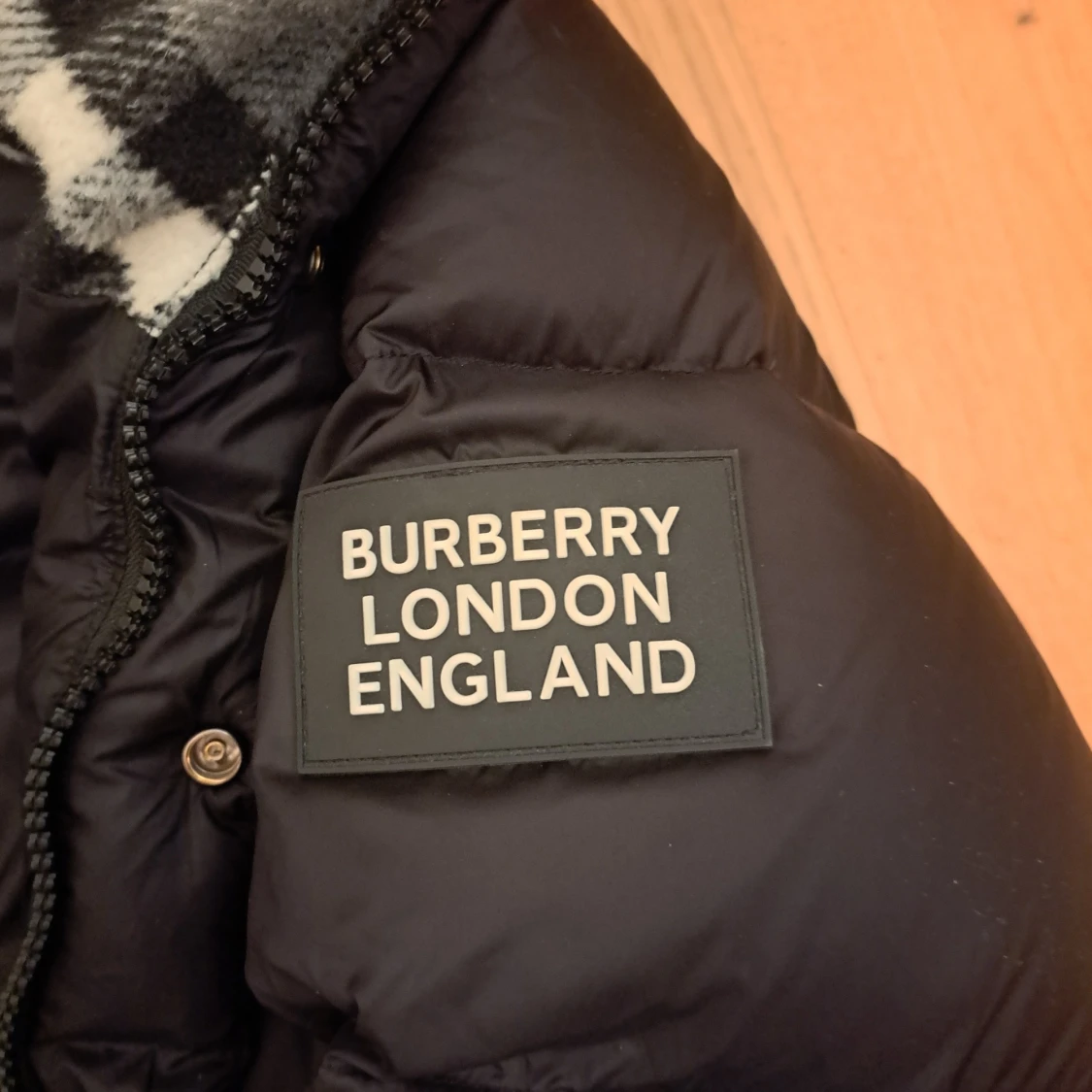 Svart Burberry dunjacka - 91