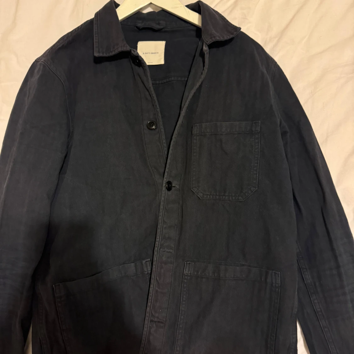 Marinblå overshirt från A Day's March