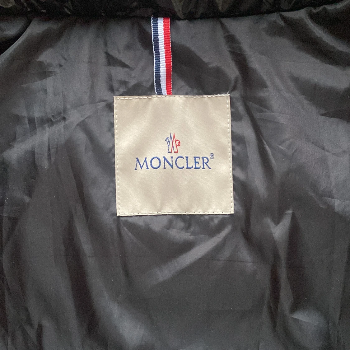 Svart Moncler Maya - 91