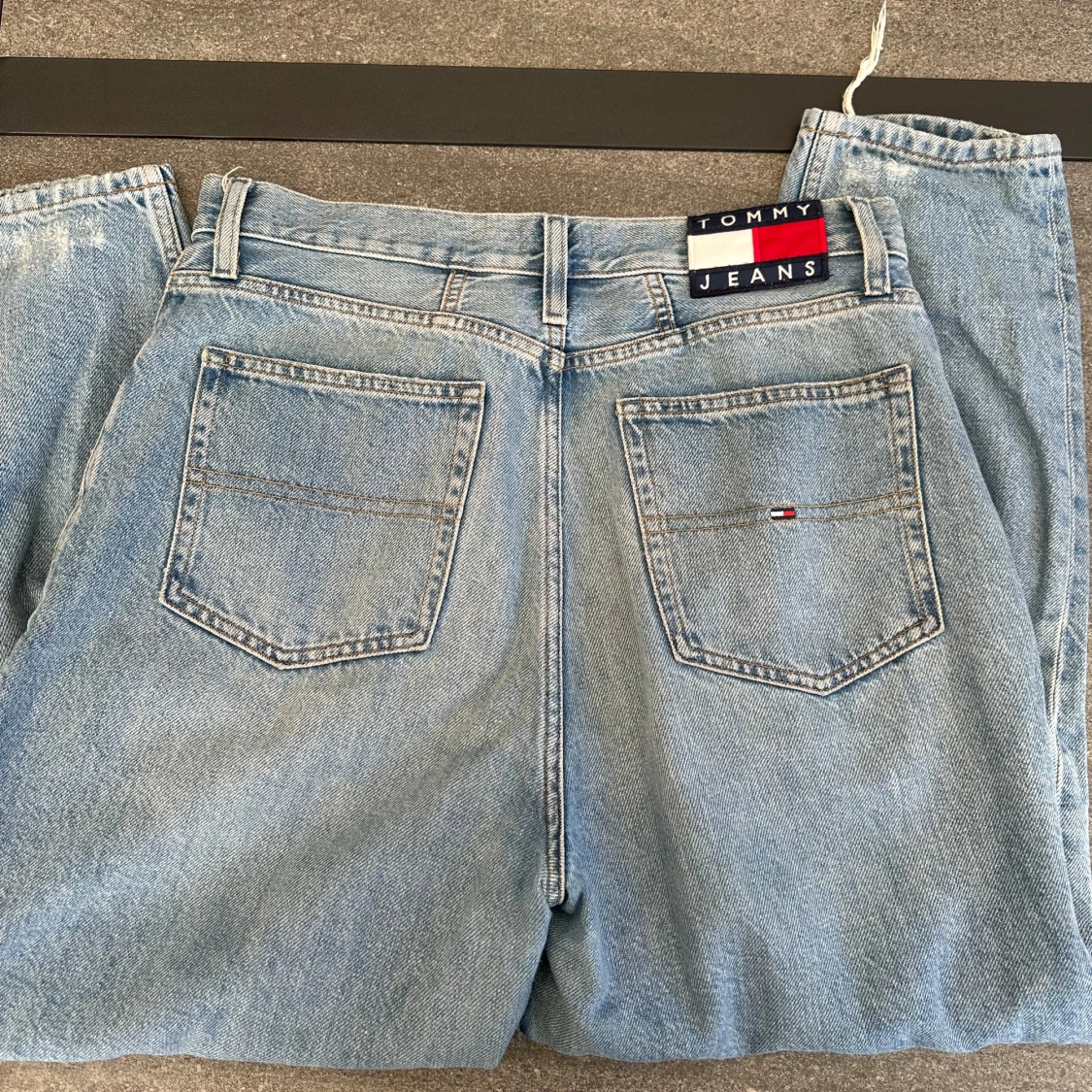Tommy Jeans  - 93