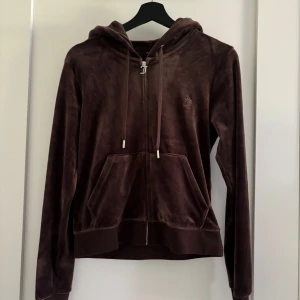 Juicy couture  - Tröja ifrån juicy couture. Strl M. Knappt använd!