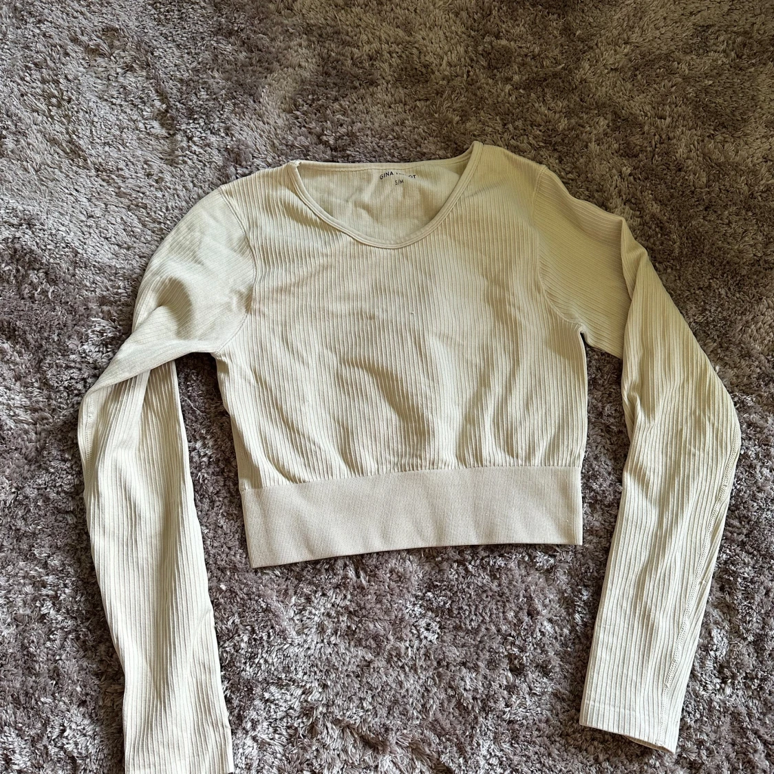 Sporttopp från ginatricot