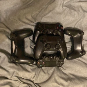 Ps4 kontroll - Bra skick, alla funkar