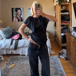 Blus  - Svart blus passar S-M