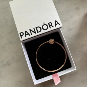 Pandora armband  - Rose gold pandora armband, Aldrig använda 