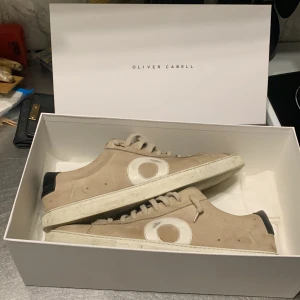 Oliver Cabell skor - Ett par ganska nya oliver Cabell skor har mycket kvar att ge säljer för att vinter kommer så ska köpa ett par varmare skor behöver pengar snabbt så vid snabb affär kan jag gå ner i pris Dust bag och allt ingår
