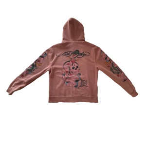 Ed Hardy zip hoodie (M) - Säljer min ed Hardy zip hoodie pga att den aldrig använts. Ny pris 1400kr Skick : 10/10 aldrig använd Färg : vinröd Pris : 750kr