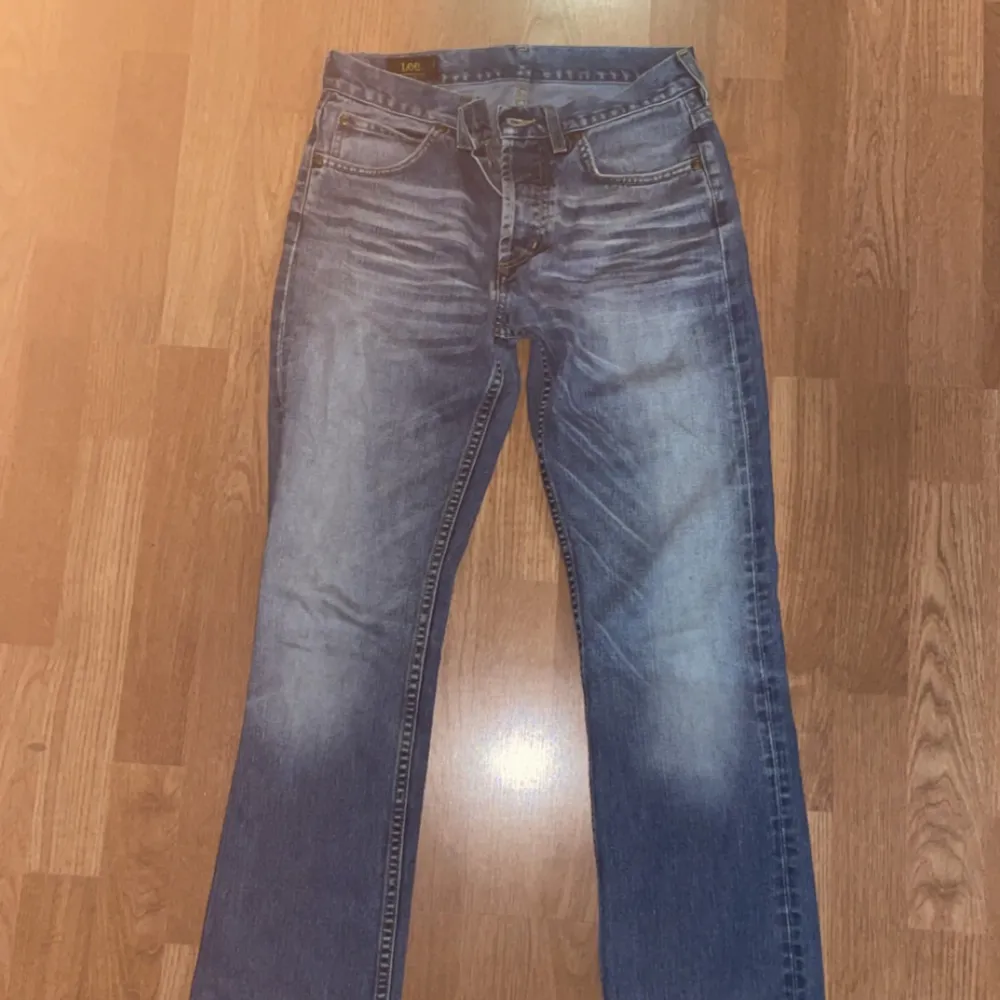 Lågmidjade snygga jeans . Jeans & Byxor.